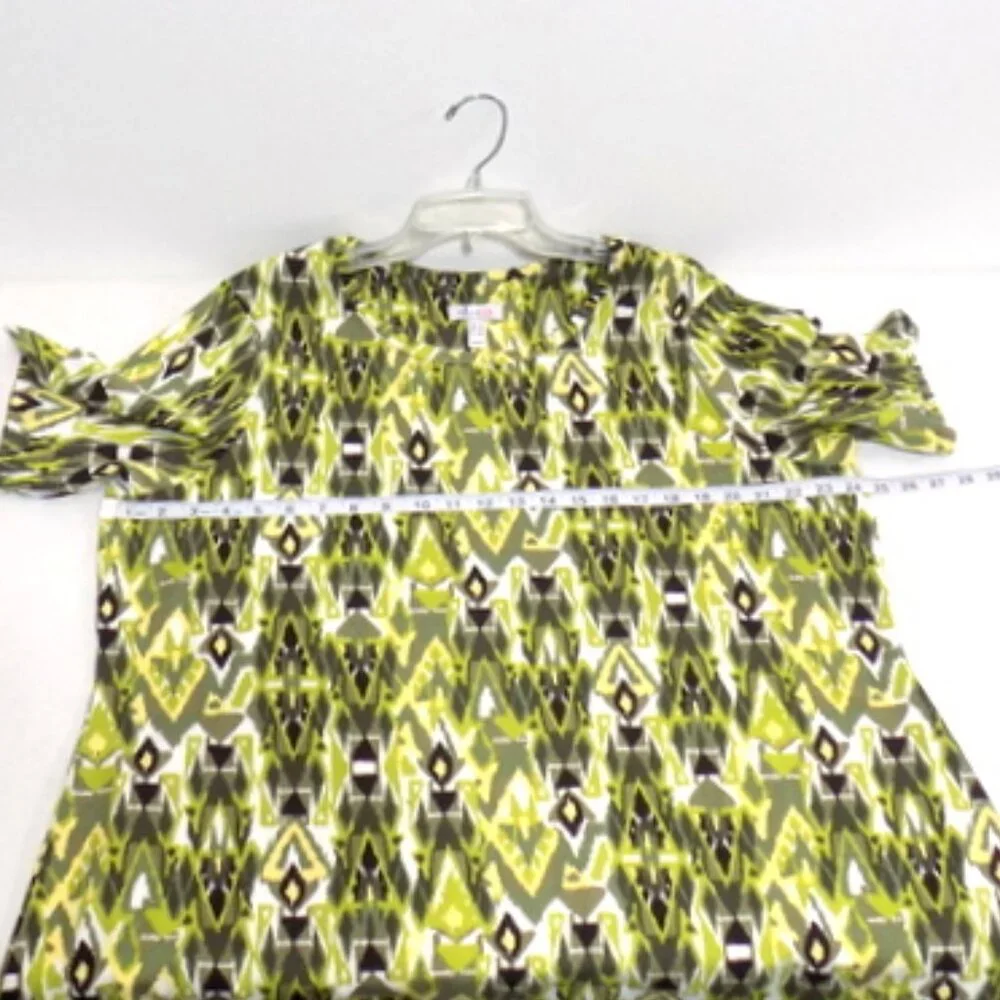 D & Co. Woman's Multicolor Abstract Design Short Sleeve Pullover Top – Size: 1X - Picture 6 of 10